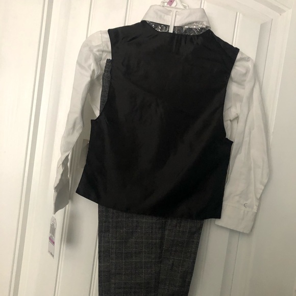 Boy 4 Piece Set - Picture 7 of 7